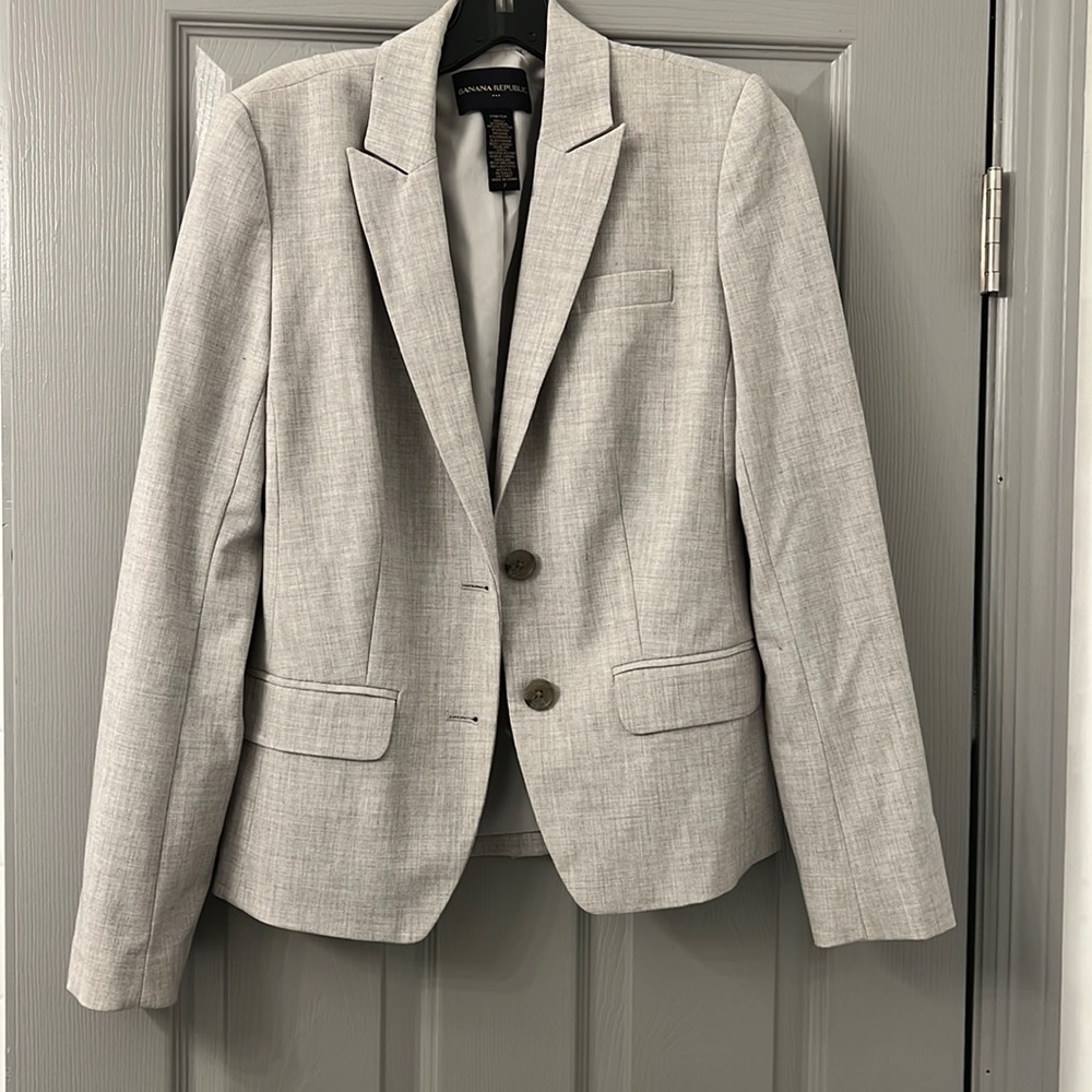 Banana Republic women’s Blazer Size 2
